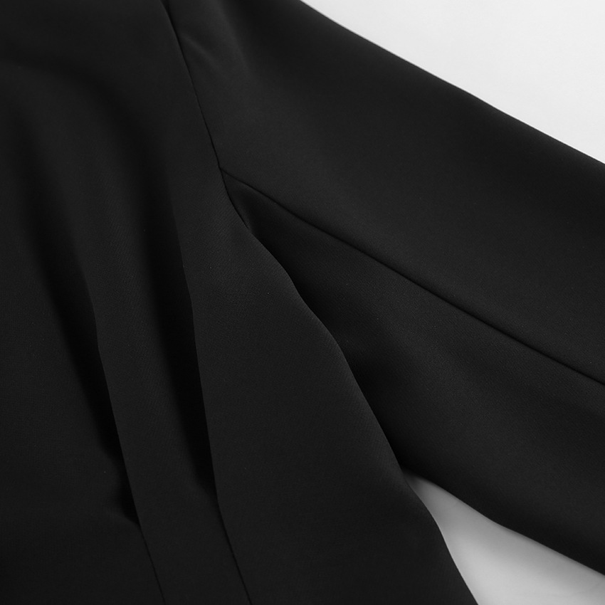 Black Waist-Cinched V-Neck Blazer