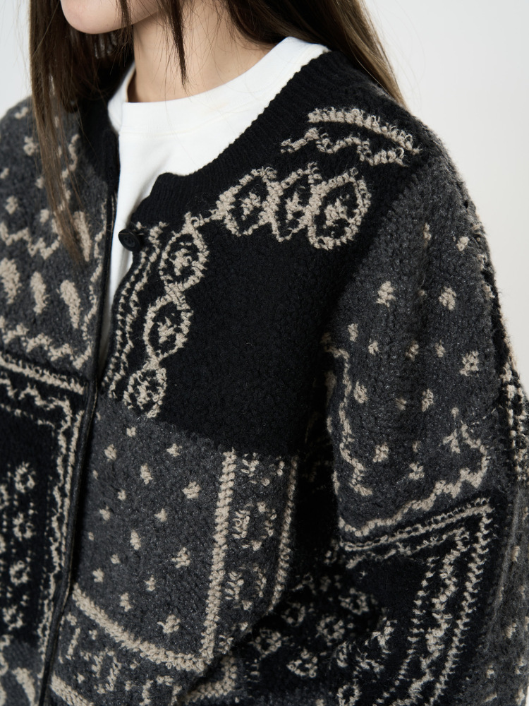 Thick wool knitted cardigan