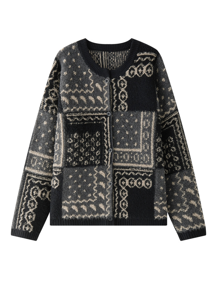 Thick wool knitted cardigan