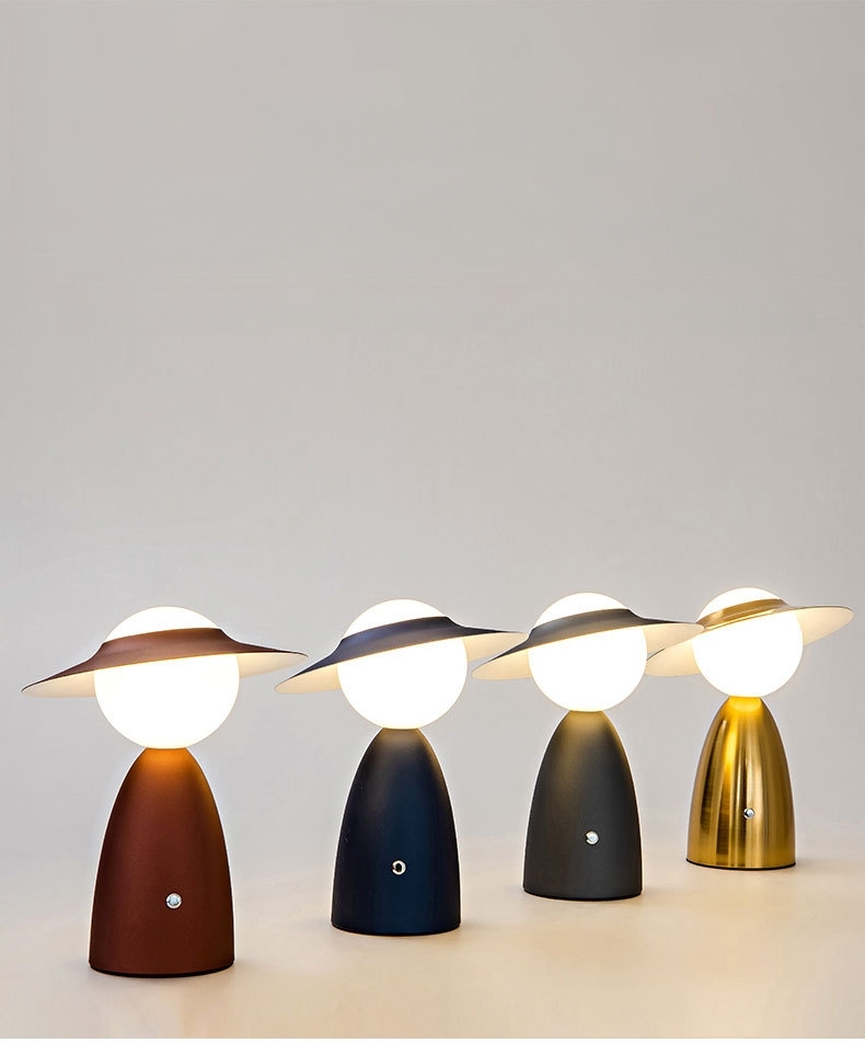 Rechargeable lamp