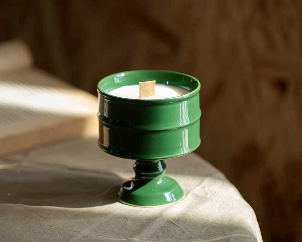 Canlde holder