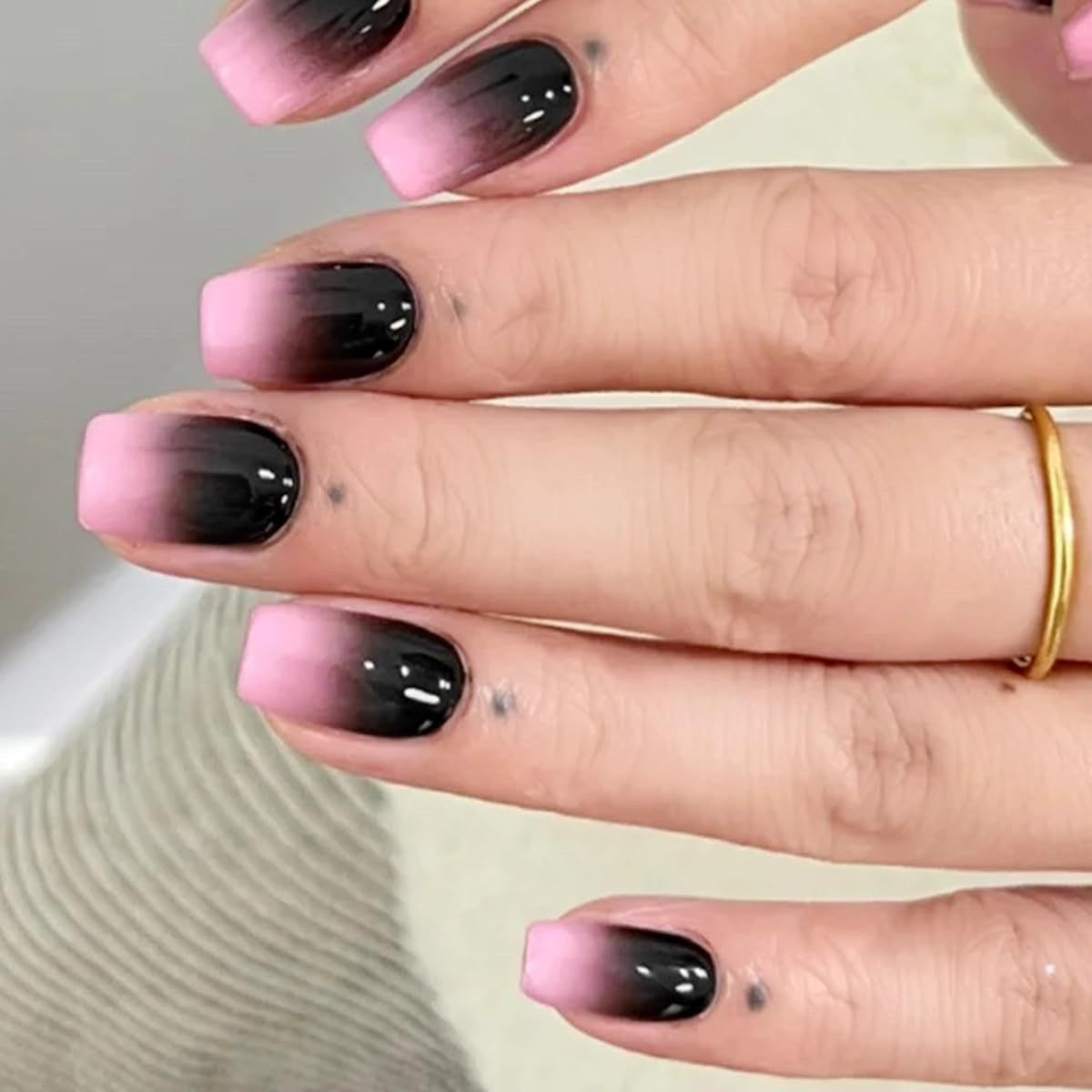Fashionable 24 Pcs Short French Nails Colorful Tip Artificial Nails Private Label Wholesale Press on Nails