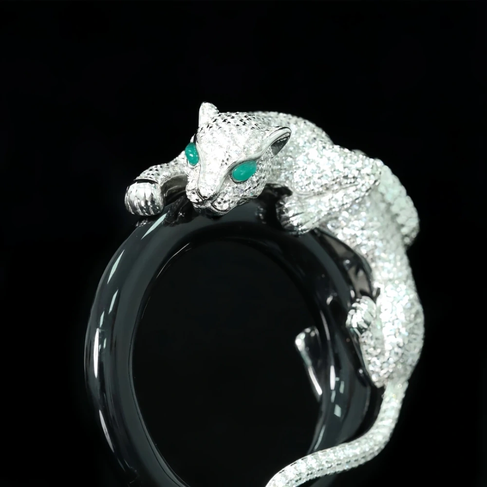 WINKIN WINSIN Brand Carbon Diamond Cheetah Enamel Gemstones Women Leopard Pendant 925 Sterling Silver Necklace Pendants Jewelry