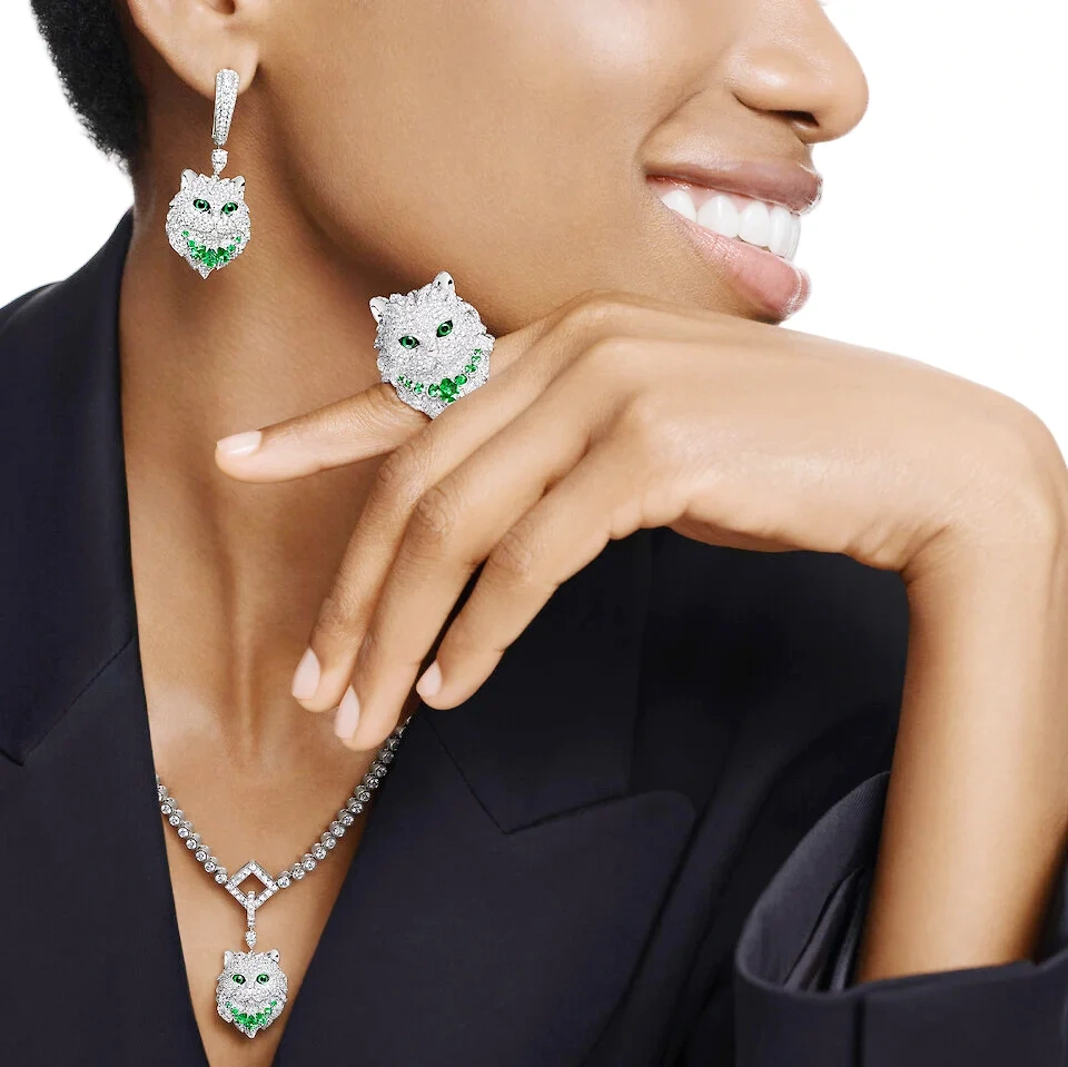 WinkinWinsin Luxury Brand Drop Earrings S925 925 Sterling Silver Animal Face Cat Stud Earrings For Women Green Gemstones Jewelry