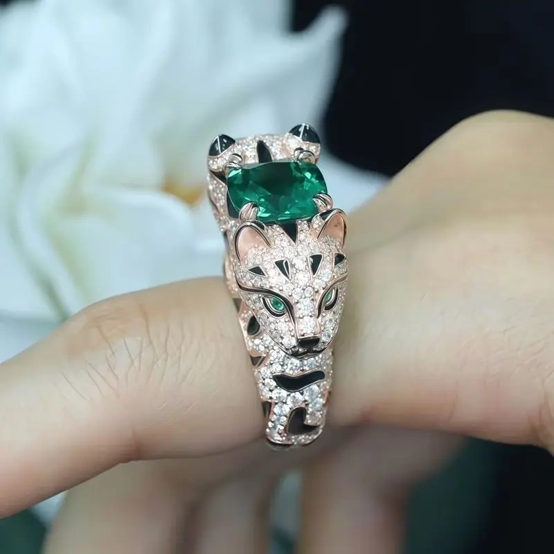 WINKIN WINSIN Brand 925 Sterling Silver Gold Plated Ring with High Carbon Diamond Double Headed Leopard Cat Wood Sasa Green Ring