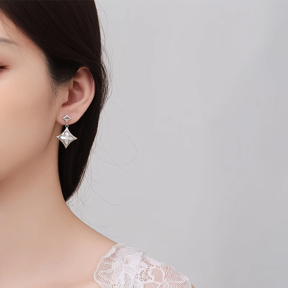Mushan Luxury Brand S925 Sterling Silver Retro Four-Leaf Clover, White Shell Stud Earrings, Italian Earrings And Earrings