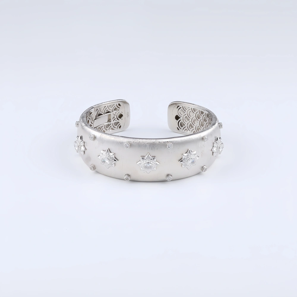 Mushan Luxury Brand Fashion High Quality Brushed Bracelet Open Weave Pattern Engraved Gold Women Bracelet Jewelry