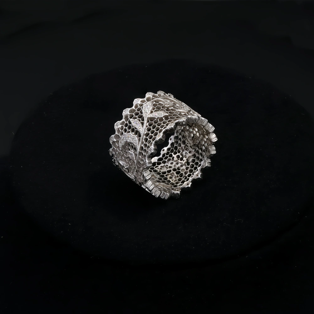 Mushan Luxury Brand Pure Silver Italian High End Gold Honeycomb Engraving Iris Flower Ring  Retro Lace Brushed Ring