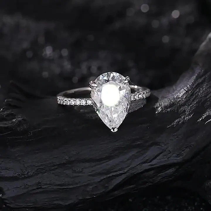 Veeie Veein Luxury Brand S925 Sterling Silver Ring 4-Carat Moissanite GRA Certificate Ring In An Irregular Teardrop Shape