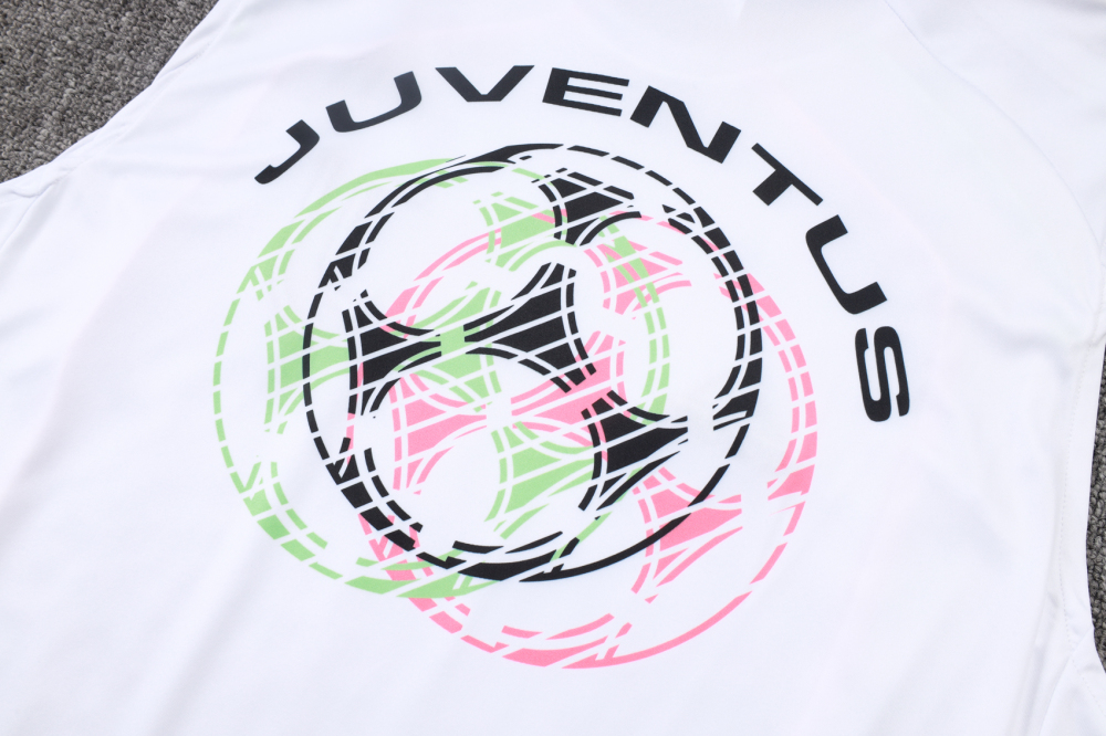 Juventus Sleeveless Training Kit White 2025/26