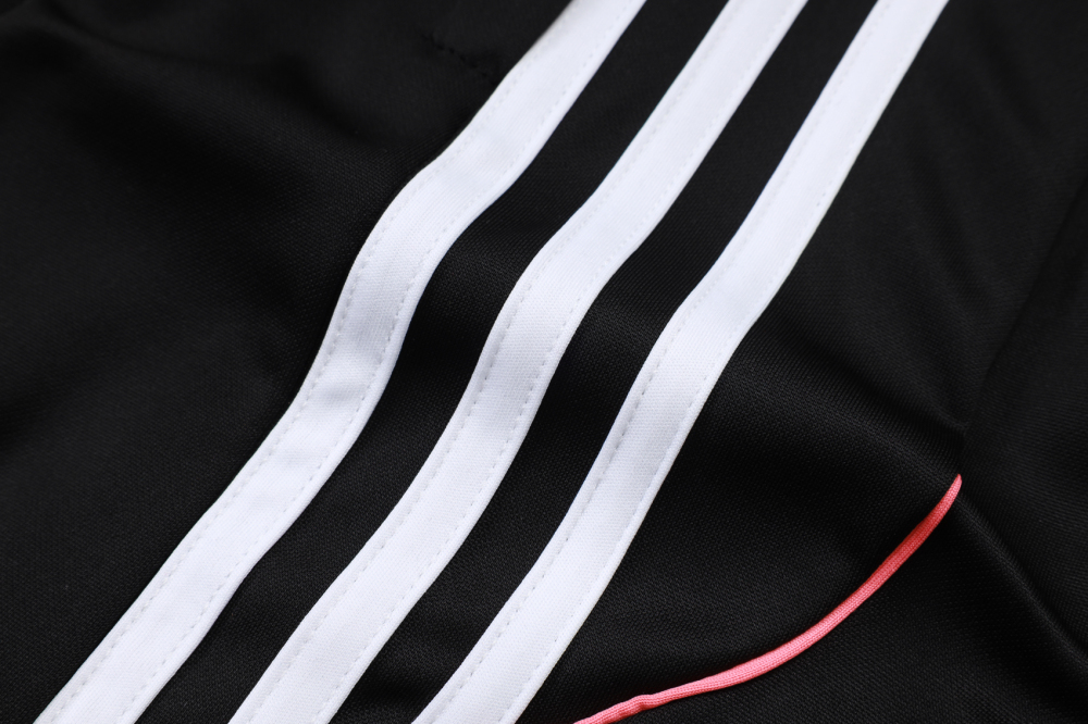 Juventus Sleeveless Training Kit White 2025/26