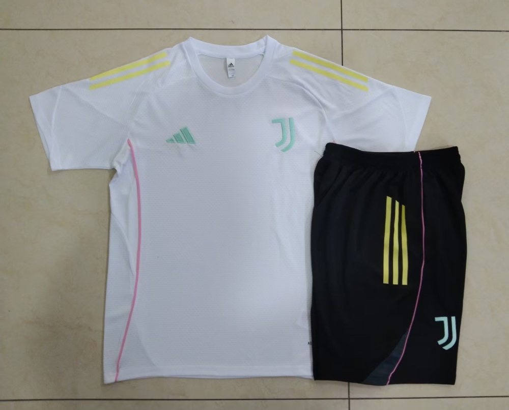 Juventus Training Jersey Kit White 2025/26