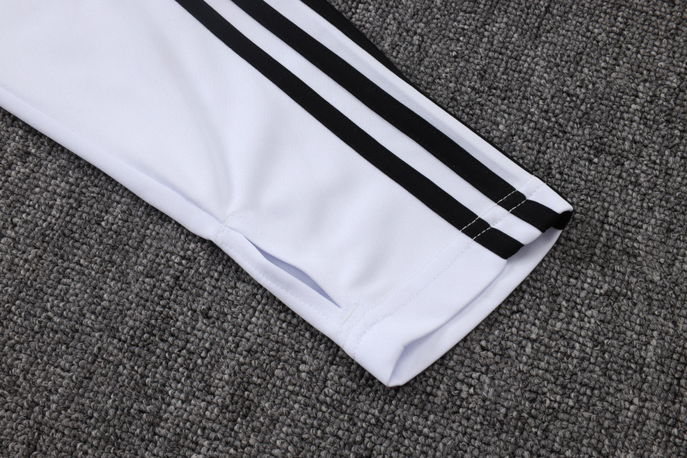 Juventus Training Kit (Sweatshirt+Pants) White 2025/26