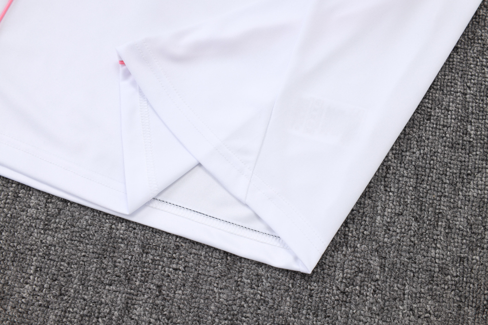 Juventus Sleeveless Training Kit White 2025/26