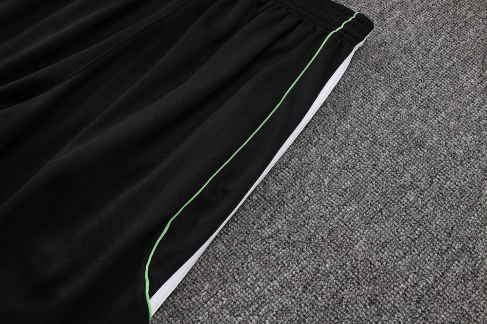 Juventus Sleeveless Training Kit White 2025/26