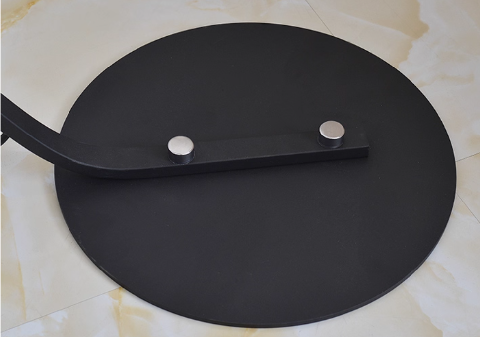 Ripple floor lamp