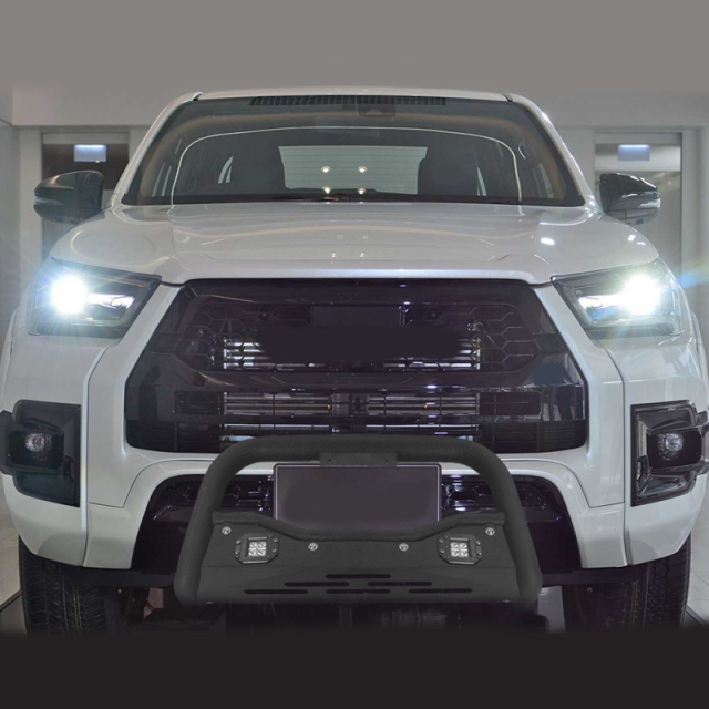 Factory Directly Wholesale with 2 LED Lights 4X4 Truck Front Bumper Nudge Bar for Hilux Ranger D-Max Bt-50