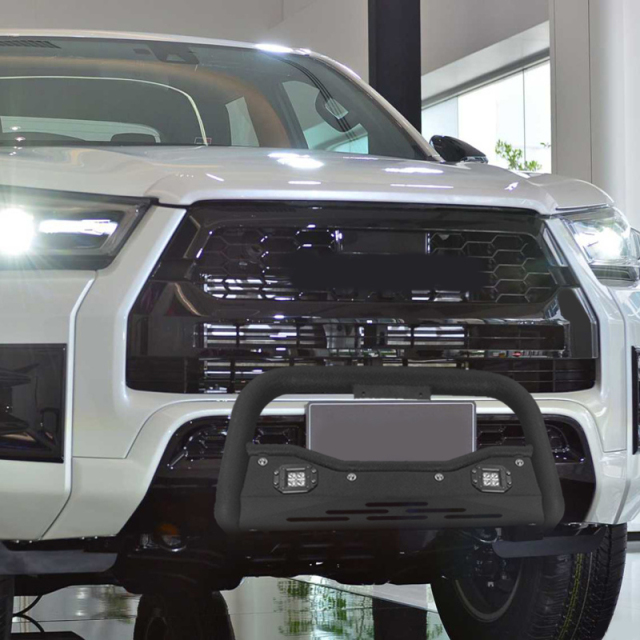 Factory Directly Wholesale with 2 LED Lights 4X4 Truck Front Bumper Nudge Bar for Hilux Ranger D-Max Bt-50