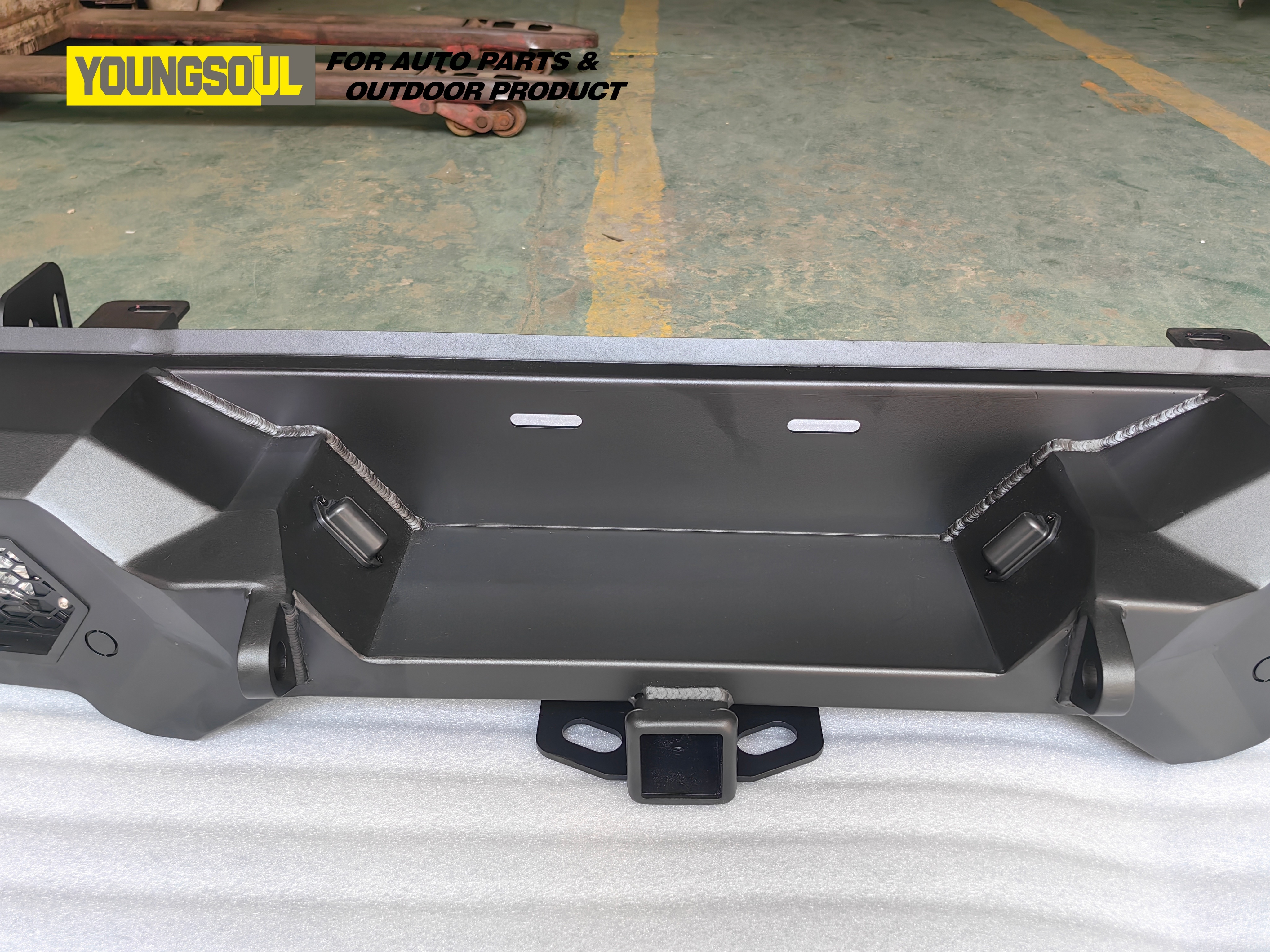 Factory Sale Auto Parts Rear Bumper Truck Bull Bar for F150 RAM1500 Tacoma Tundra