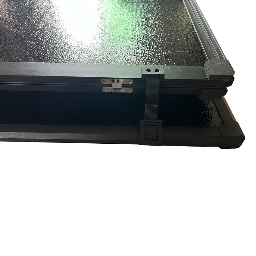 High Quality Pickup Truck Bed Cover Fiberglass Hard Tri Folding Tonneau Cover Accessories for Isuzu Dmax