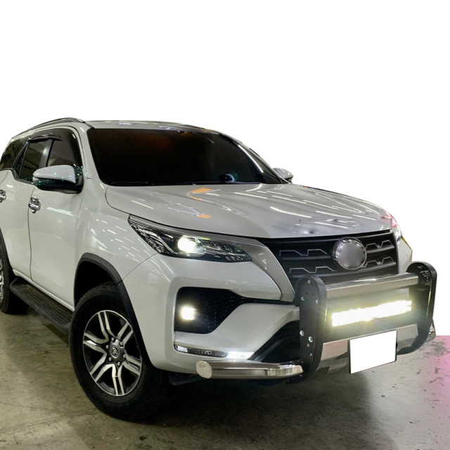 Customized High Quality Truck Stainless Steel Front Bumper for Hilux Tacoma Amarok Ranger Universal