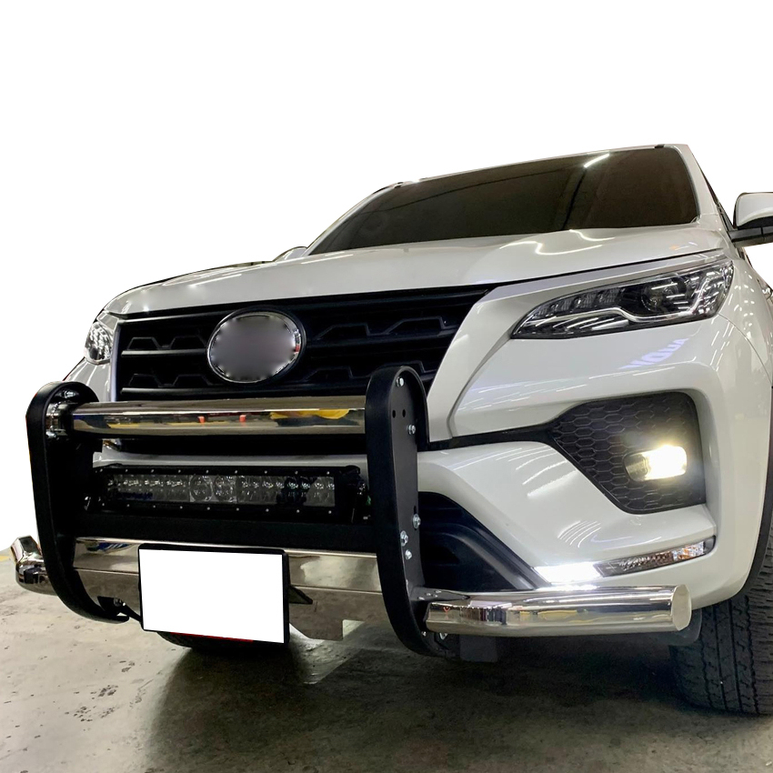 Customized High Quality Truck Stainless Steel Front Bumper for Hilux Tacoma Amarok Ranger Universal