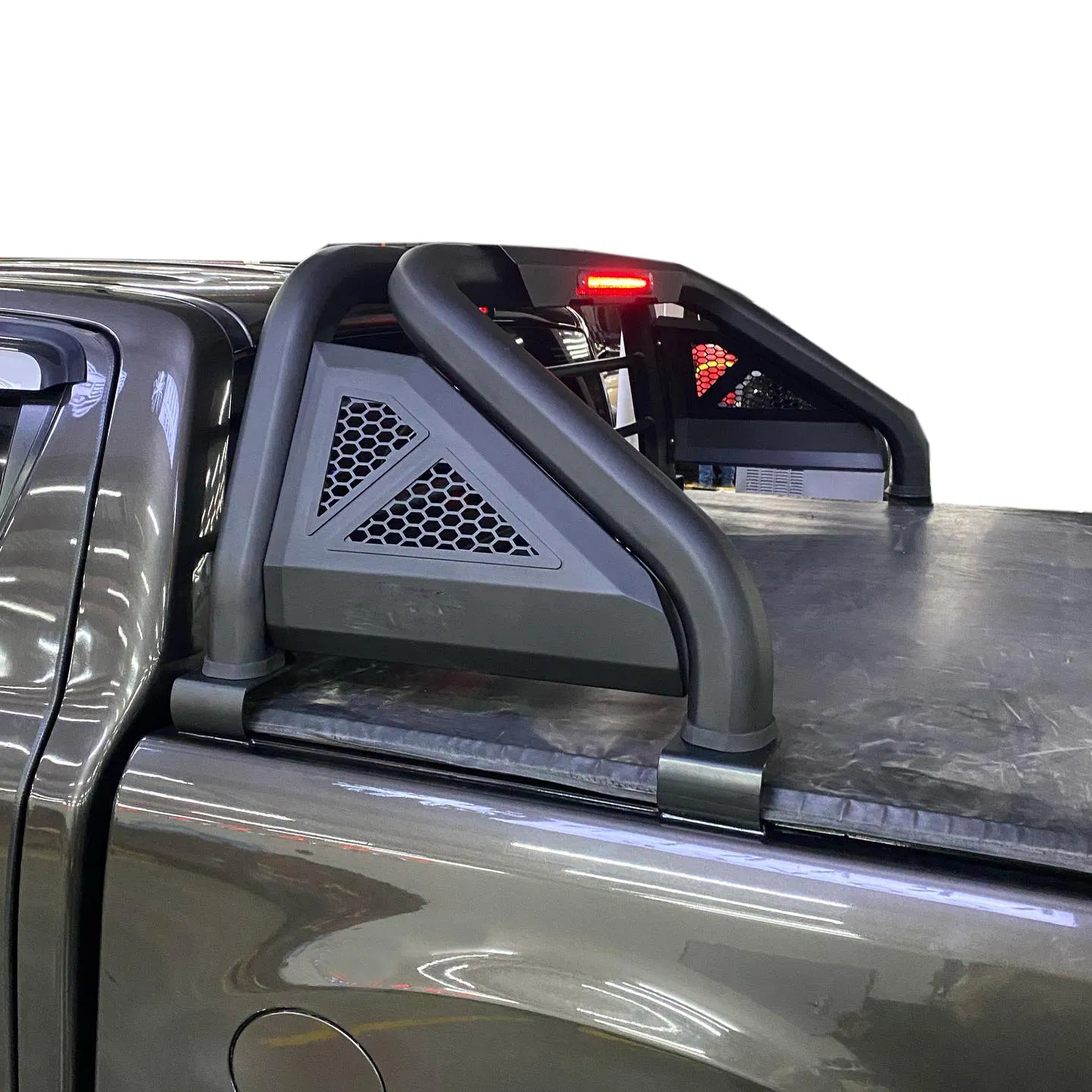 Factory Supply Competitive Price Universal Truck Accessories 4X4 Pick up Truck Bed Black Sport Bar Stainless Steel Roll Bar