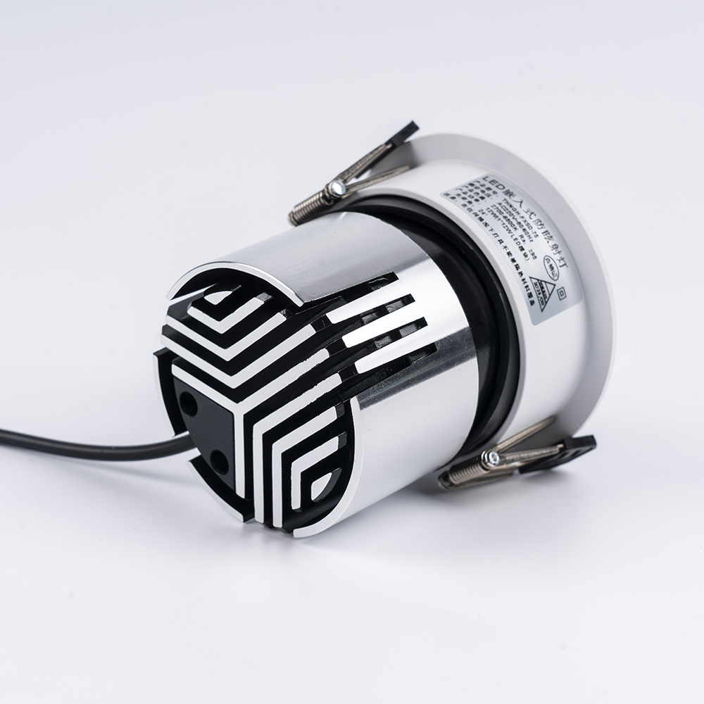 Embedded anti glare COB spotlight