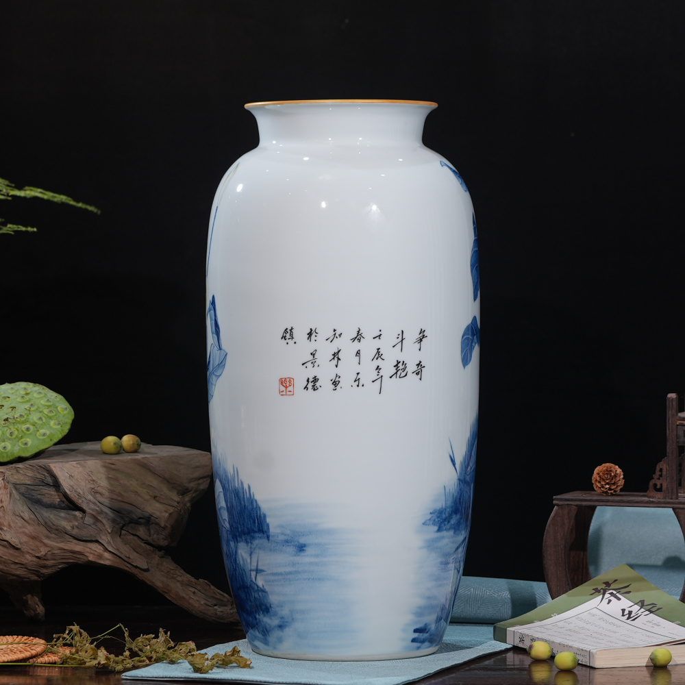 Blue & White Porcelain Vase – Hand-Painted Calla Lily Design