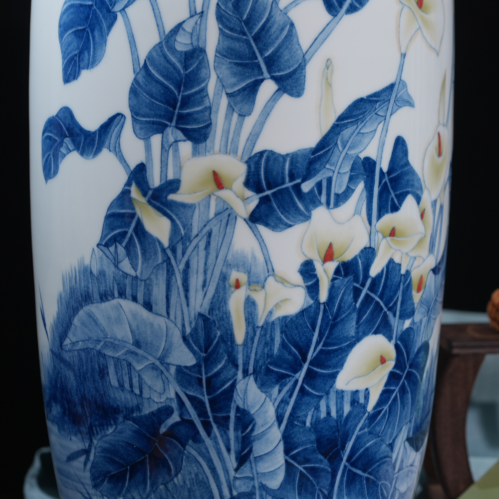 Blue & White Porcelain Vase – Hand-Painted Calla Lily Design