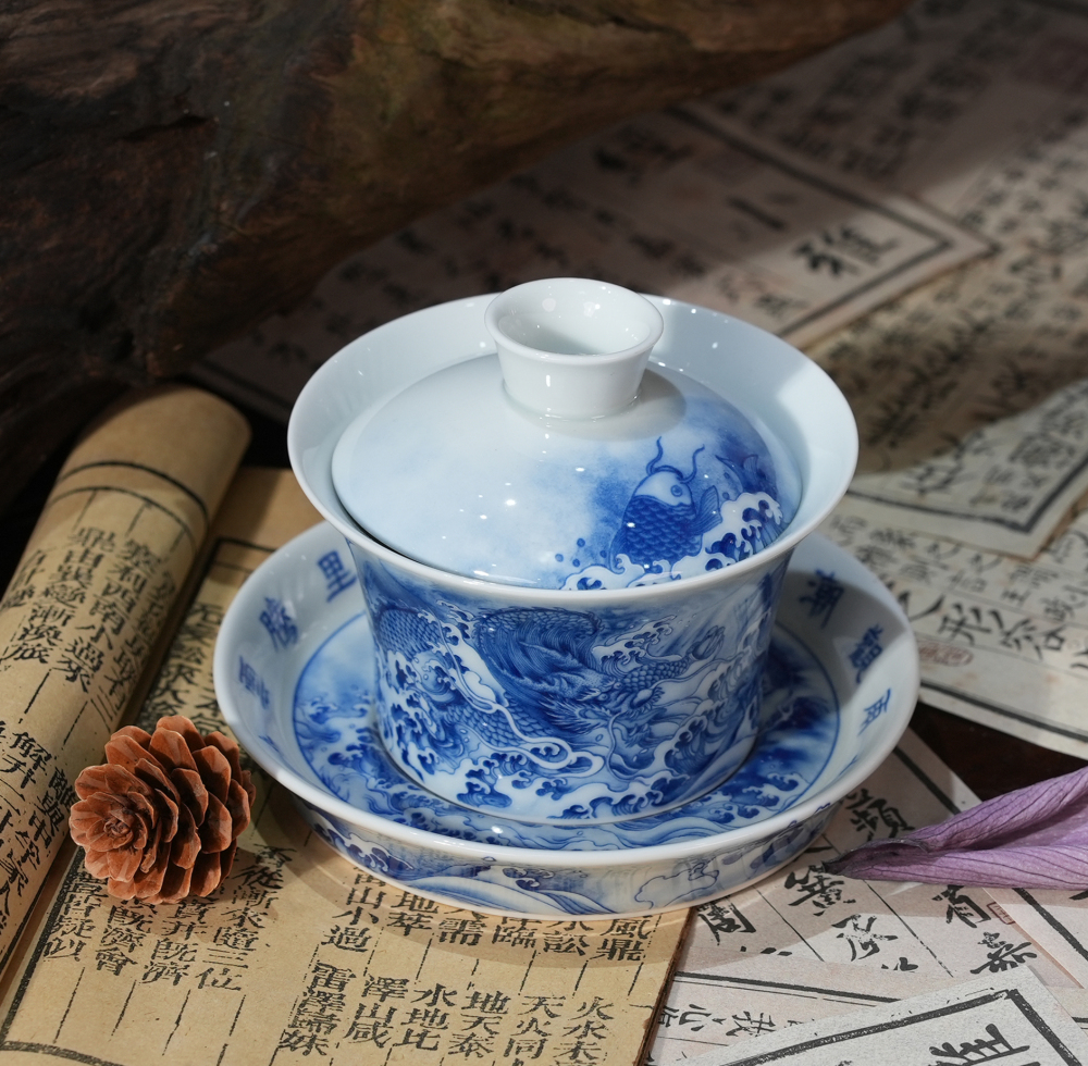 Soaring Dragon Gaiwan| Handmade| Blue and White Porcelain