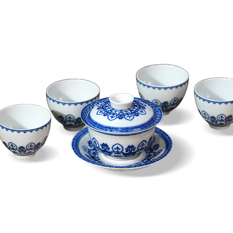 Ceramicpavilion|Traditional Blue and White  Floral Gaiwan|Jingdezhen Porcelain