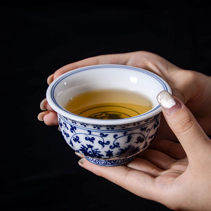Ceramicpavilion|Scrolling Lotus|Master Cup|Blue and White
