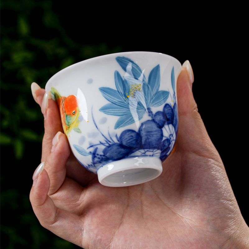 Ceramicpavilion|Serenade of Fish and Lotus Gaiwan|Hand-Painted