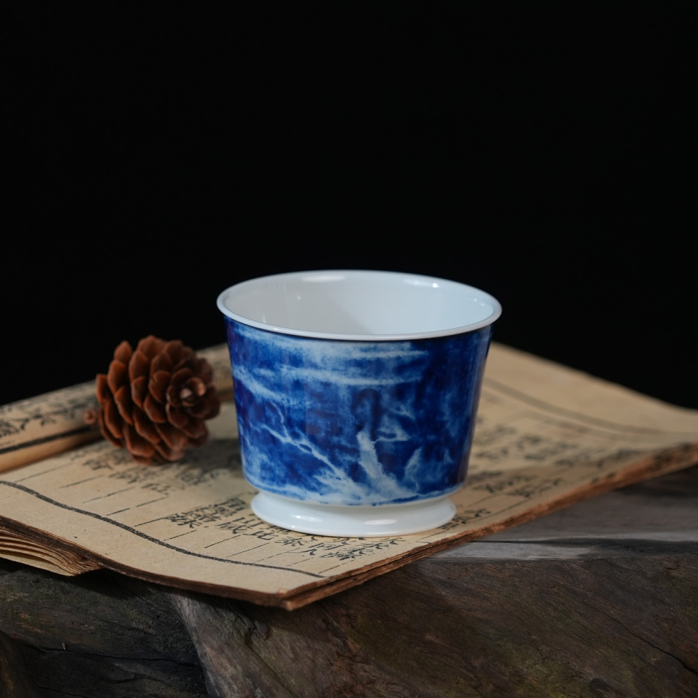 Ceramicpavilion|The Sound of Sea Gaiwan|Handpainted|Porcelain