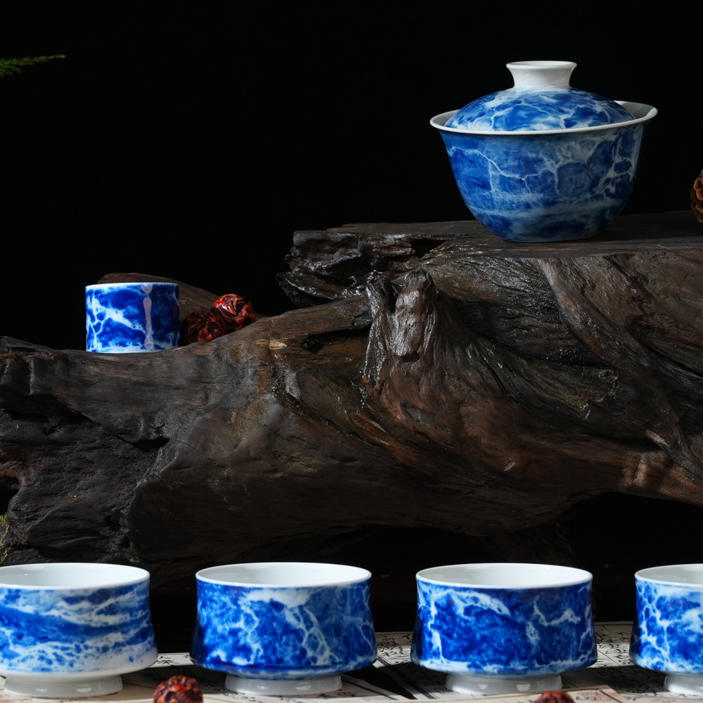 Ceramicpavilion|The Sound of Sea Gaiwan|Handpainted|Porcelain