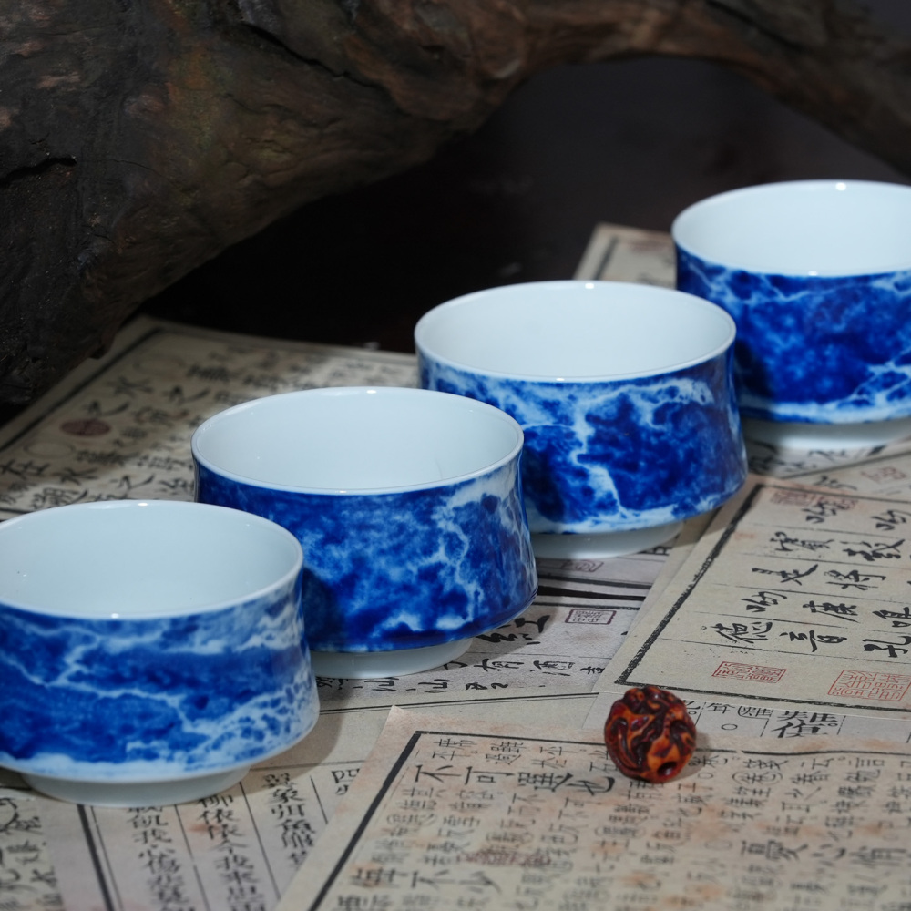 Ceramicpavilion|The Sound of Sea Gaiwan|Handpainted|Porcelain