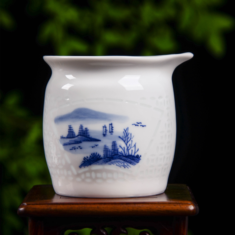 Ceramicpavilion|White Glazed Tea Set with Landscape Pattern