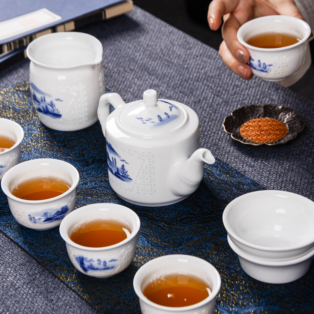 Ceramicpavilion|White Glazed Tea Set with Landscape Pattern