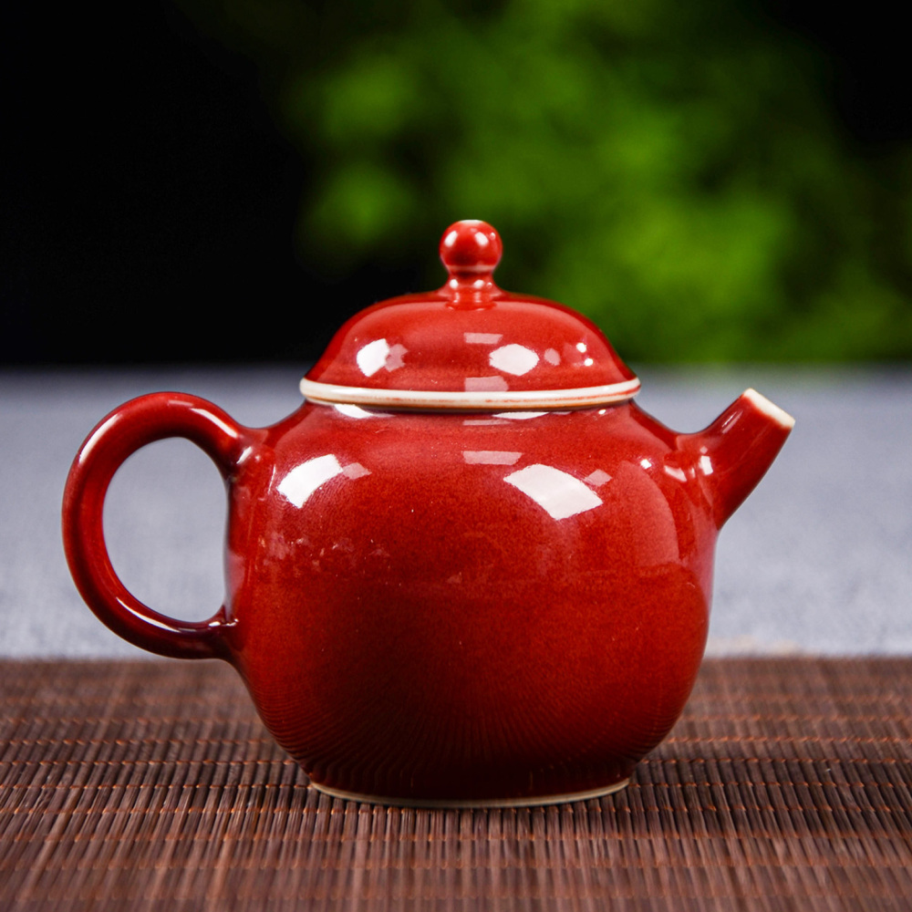 Jihong Glaze Small Teapot|Traditional Chinese Red Porcelain|Jingdezhen