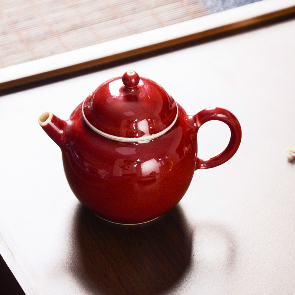 Jihong Glaze Small Teapot|Traditional Chinese Red Porcelain|Jingdezhen