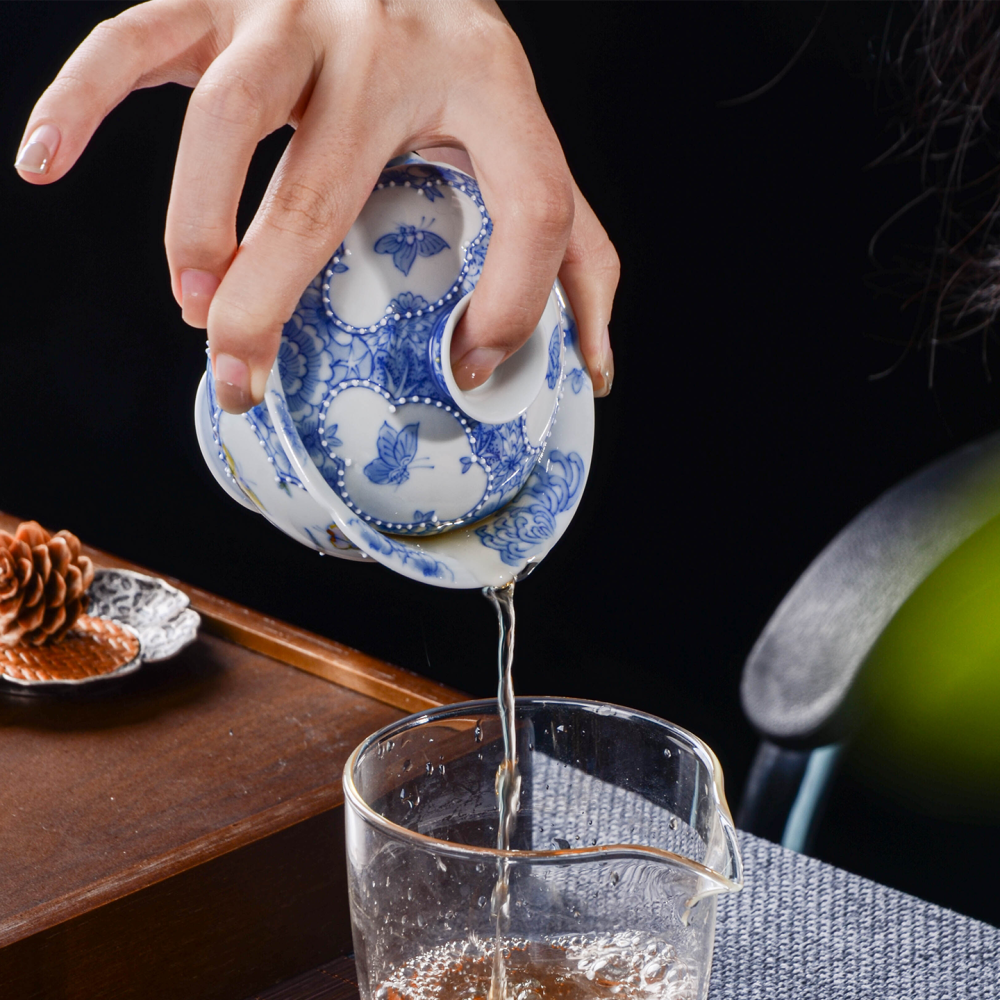 Ceramicpavilion|Openwork Window Butterfly Gaiwan|Handmade