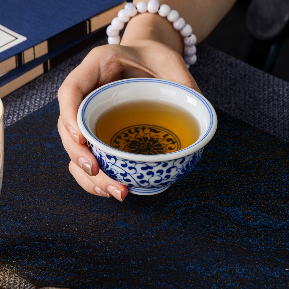 Ceramicpavilion|Interlocking Lotus Master Cup with Comfort Weight