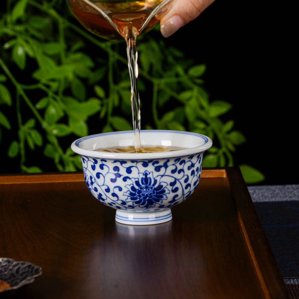 Ceramicpavilion|Interlocking Lotus Master Cup with Comfort Weight