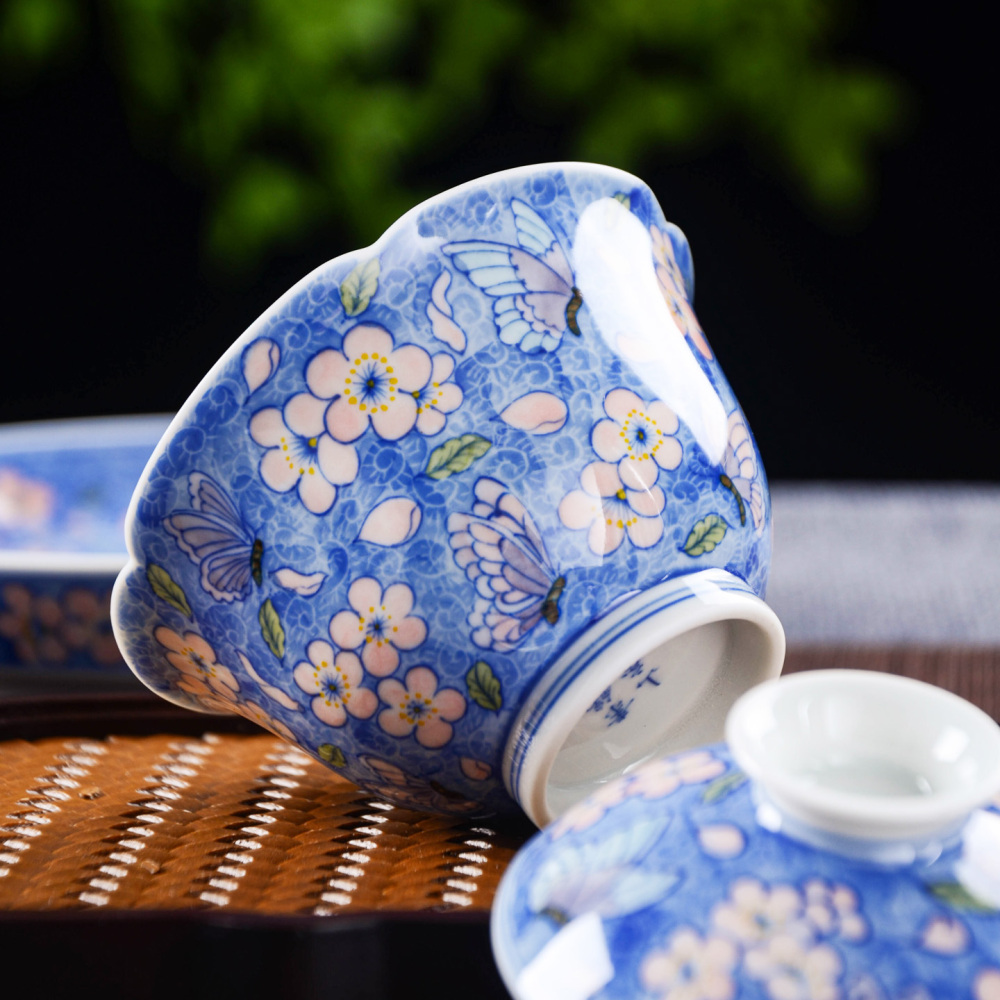 "The Soul of Porcelain" - Hand-painted Scroll-Leaf Lotus Pattern Serving Cup