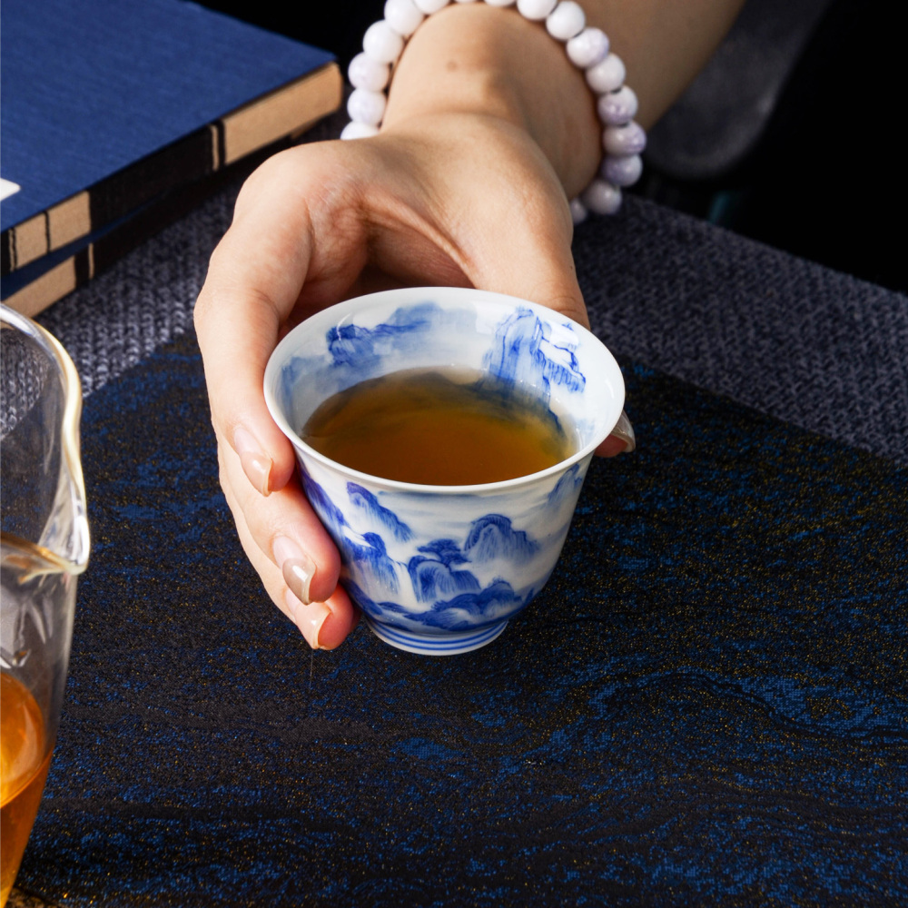 Hand-painted blue-and-white landscape tea sets