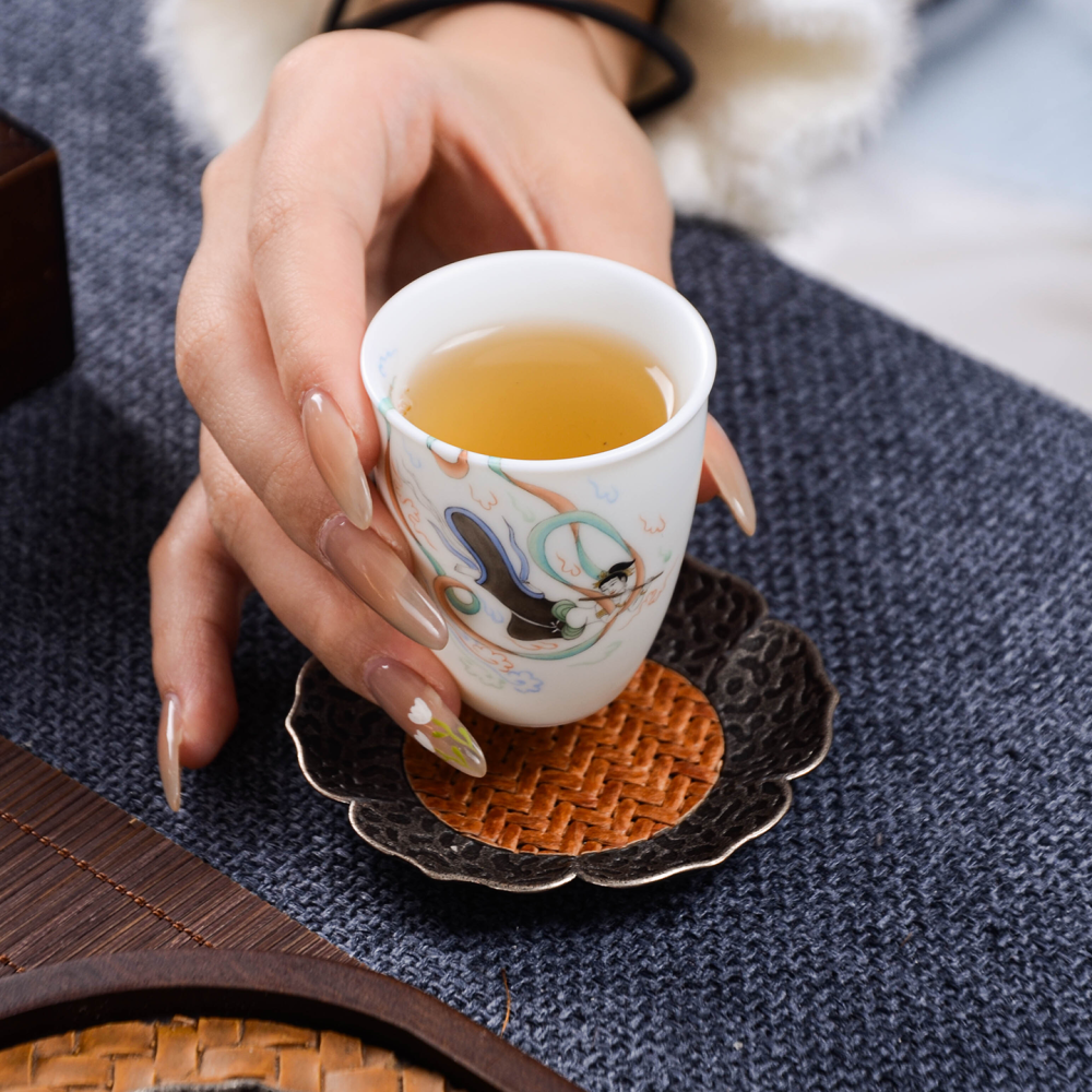 Ceramicpavilion|Flying Apsaras Play the Flute Tea Cup