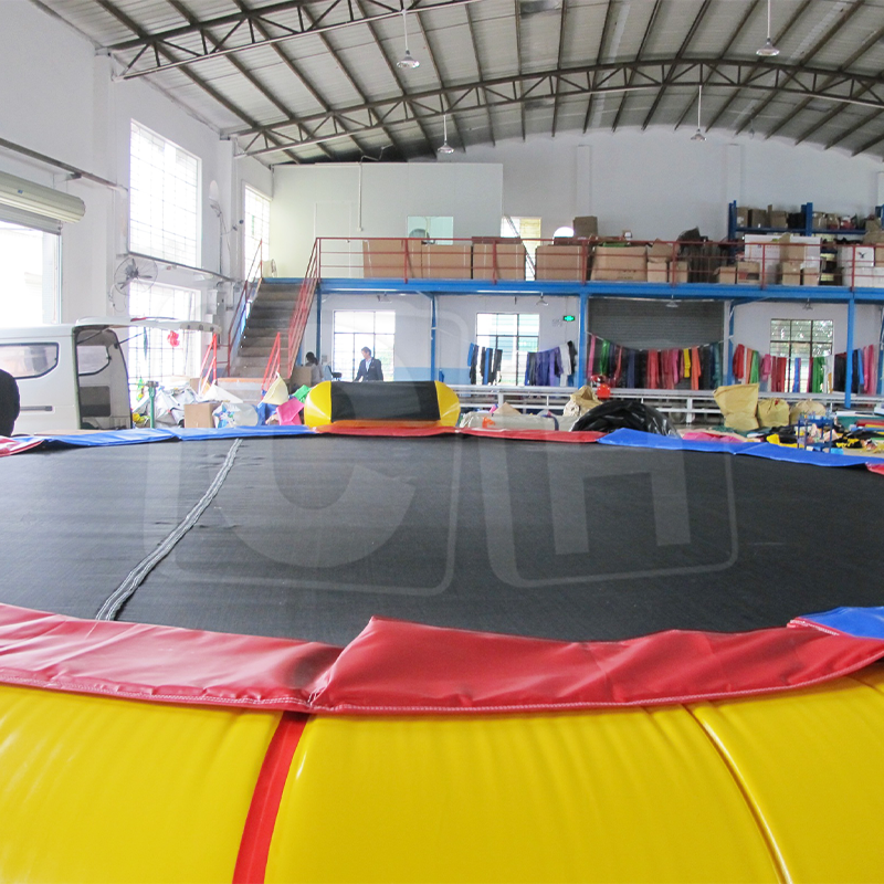 CH Yellow And Black Inflatable Water Trampline With Slide For Water Park