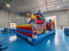 kids bouncy castle