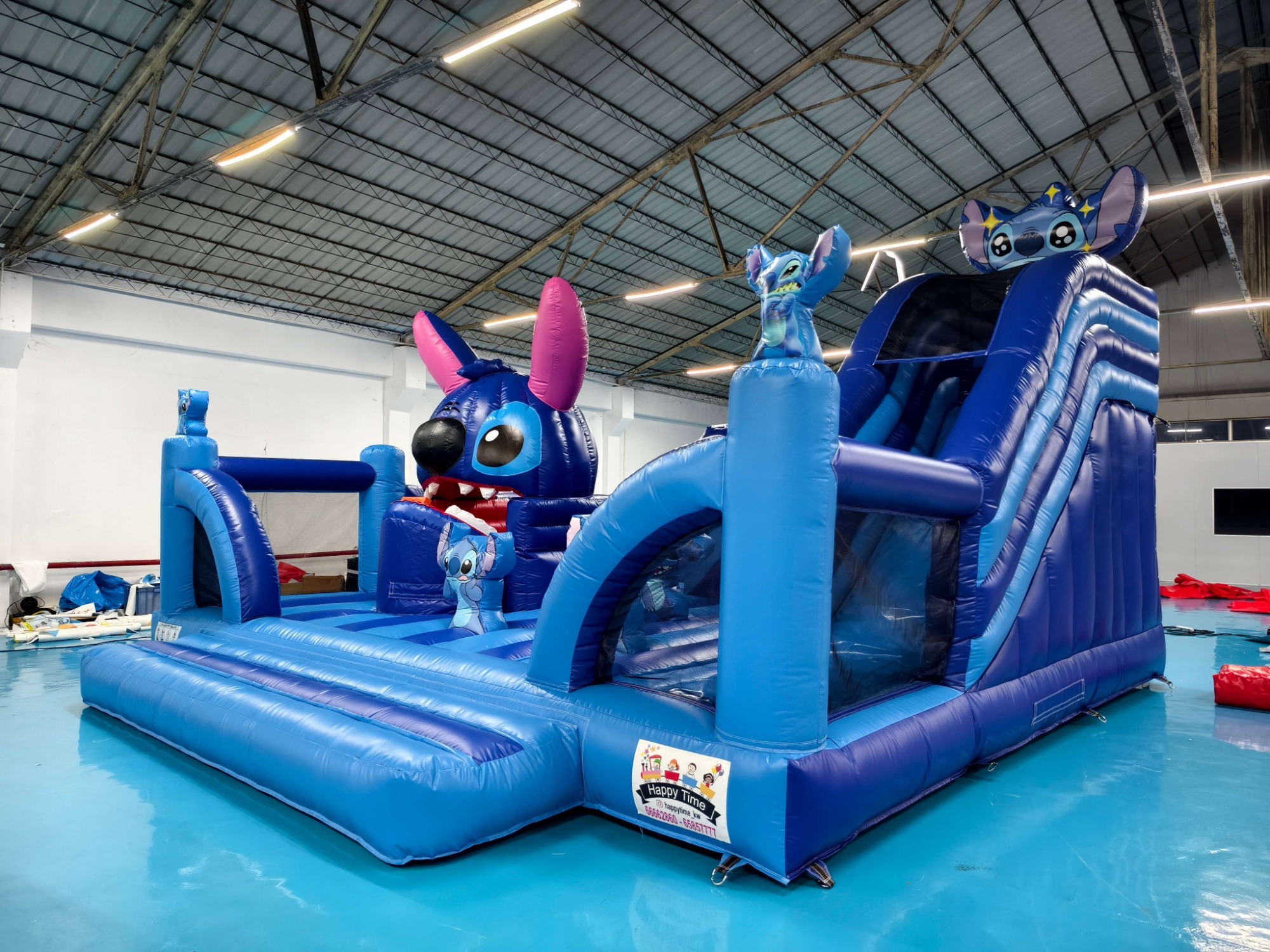 indoor bounce house